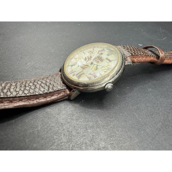 VTG Guess Mother of Pearl Dial Round Silver Tone Case Brown Leather Band Watch main image 7